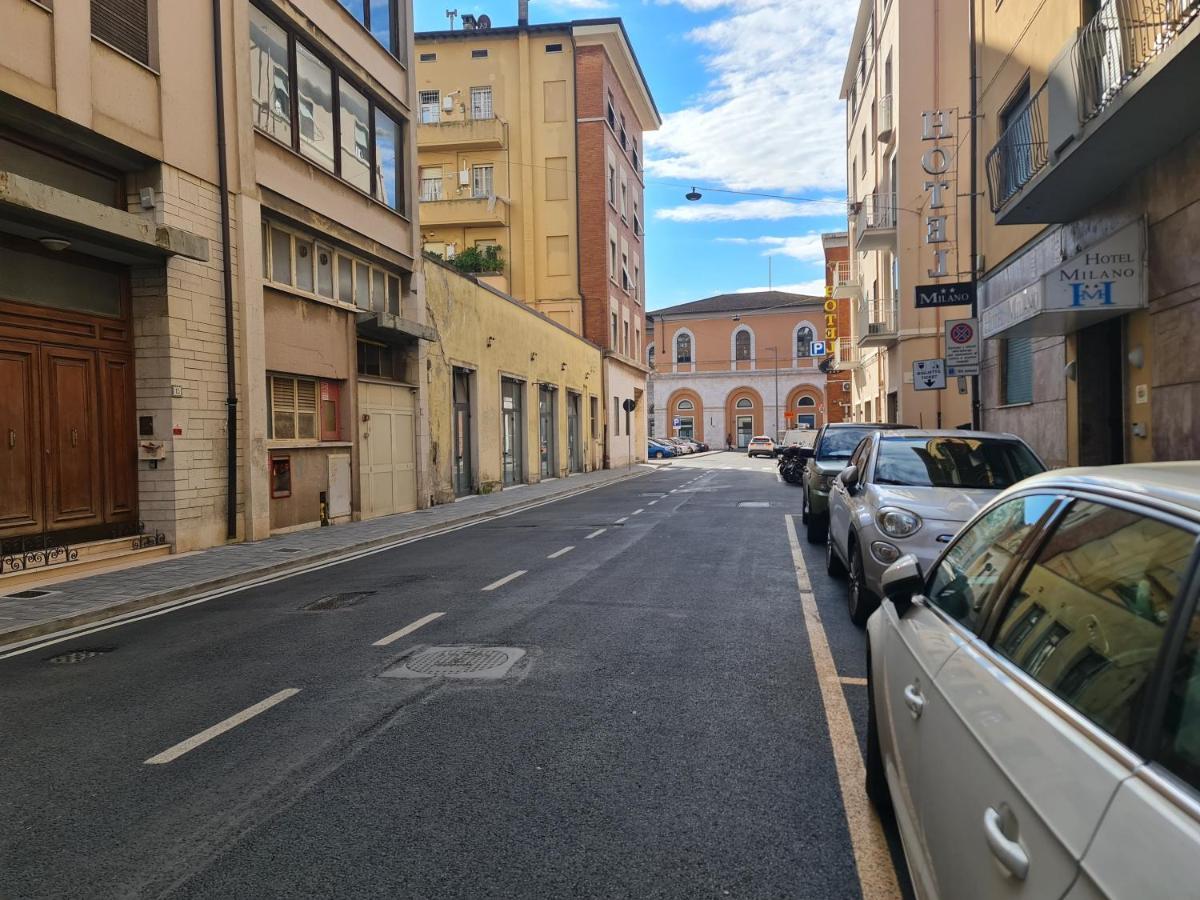 Lc Rooms Pisa Bagian luar foto